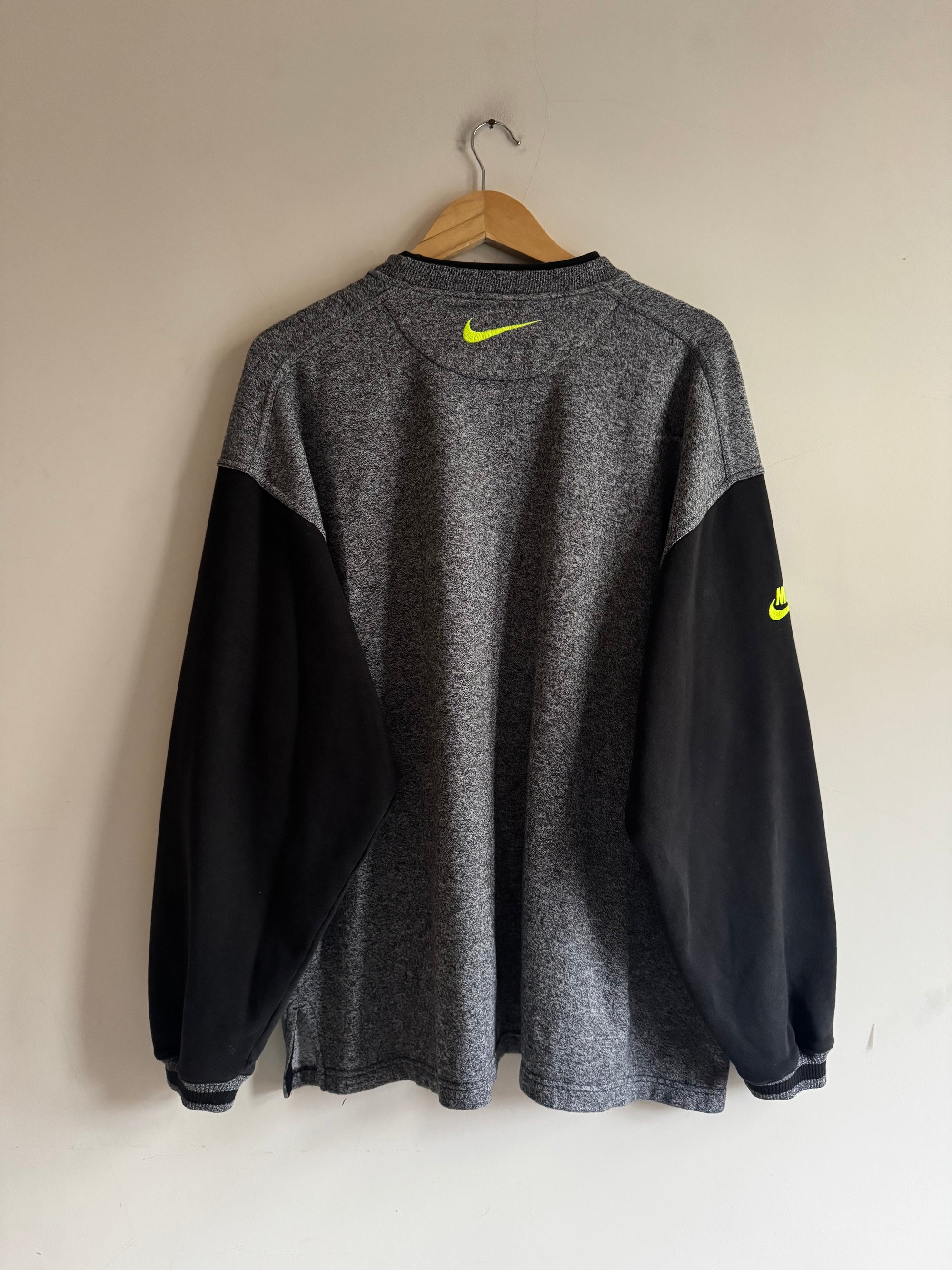 Borussia Dortmund 🇩🇪 1995-96 Nike Sweatshirt