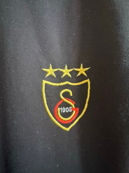 Galatasaray 🇹🇷 2004-05 Adidas Sweatshirt