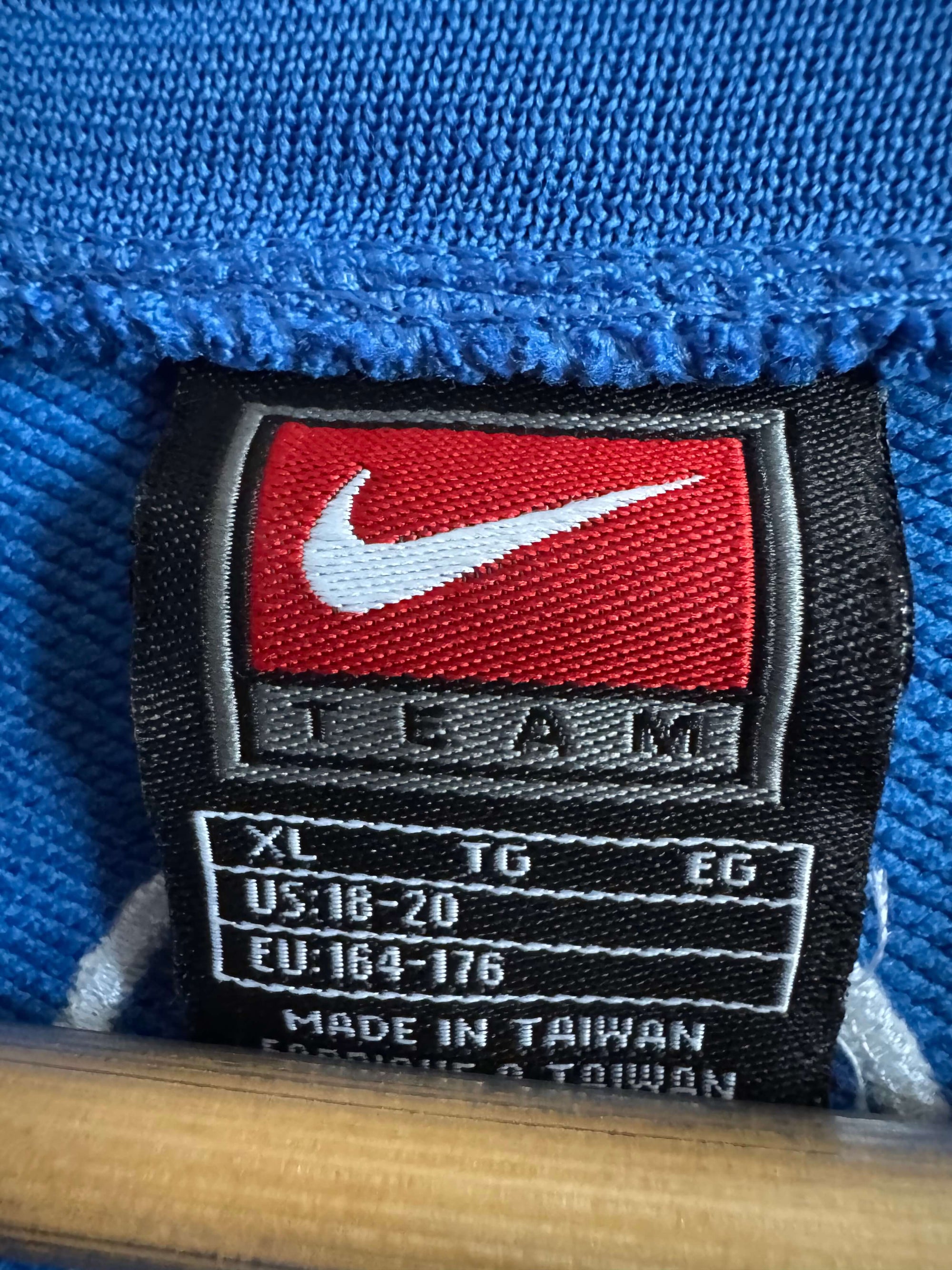 Porto 🇵🇹 2000-01 Nike Sweatshirt