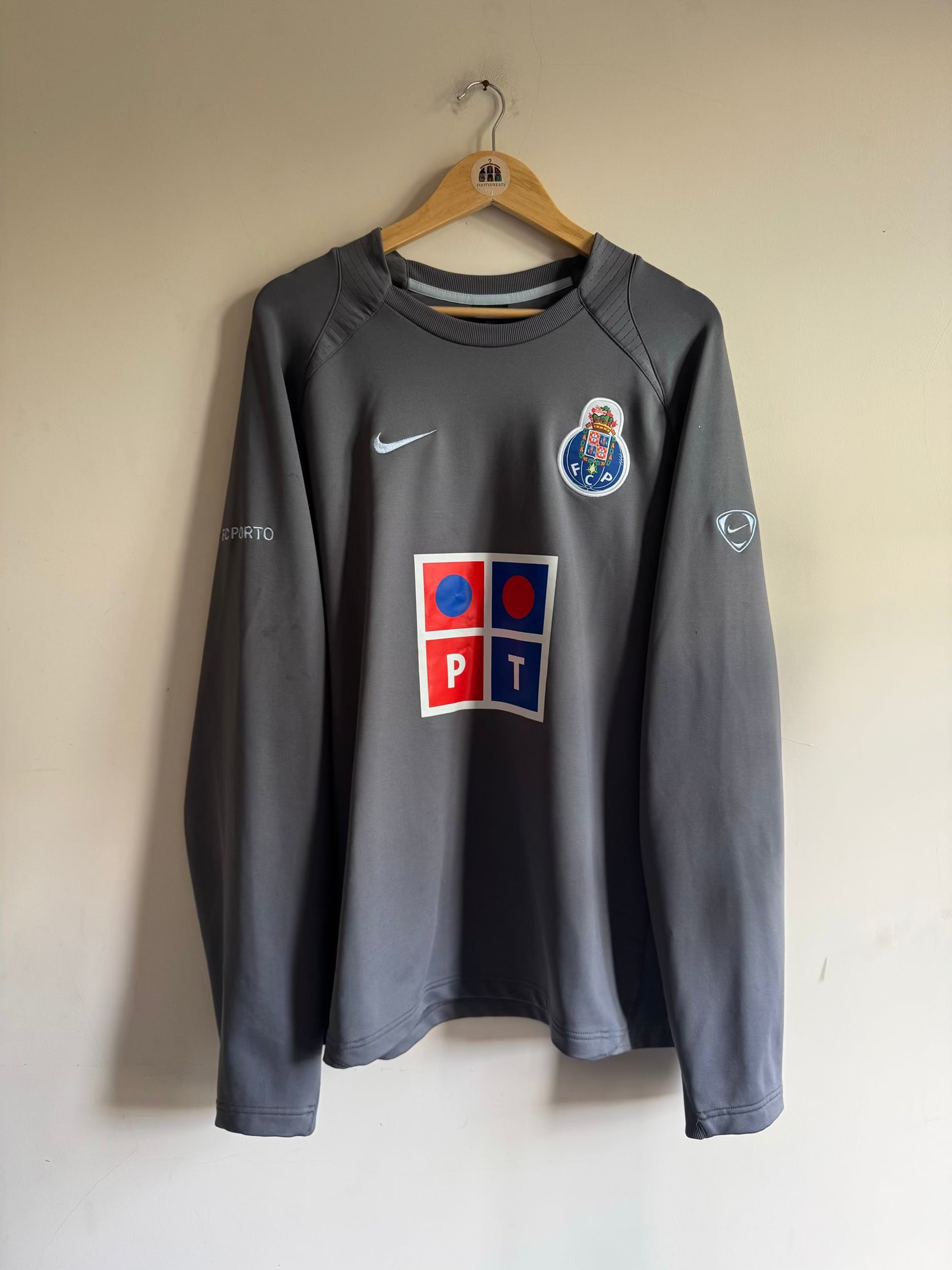 Porto 🇵🇹 2005-06 Nike Sweatshirt