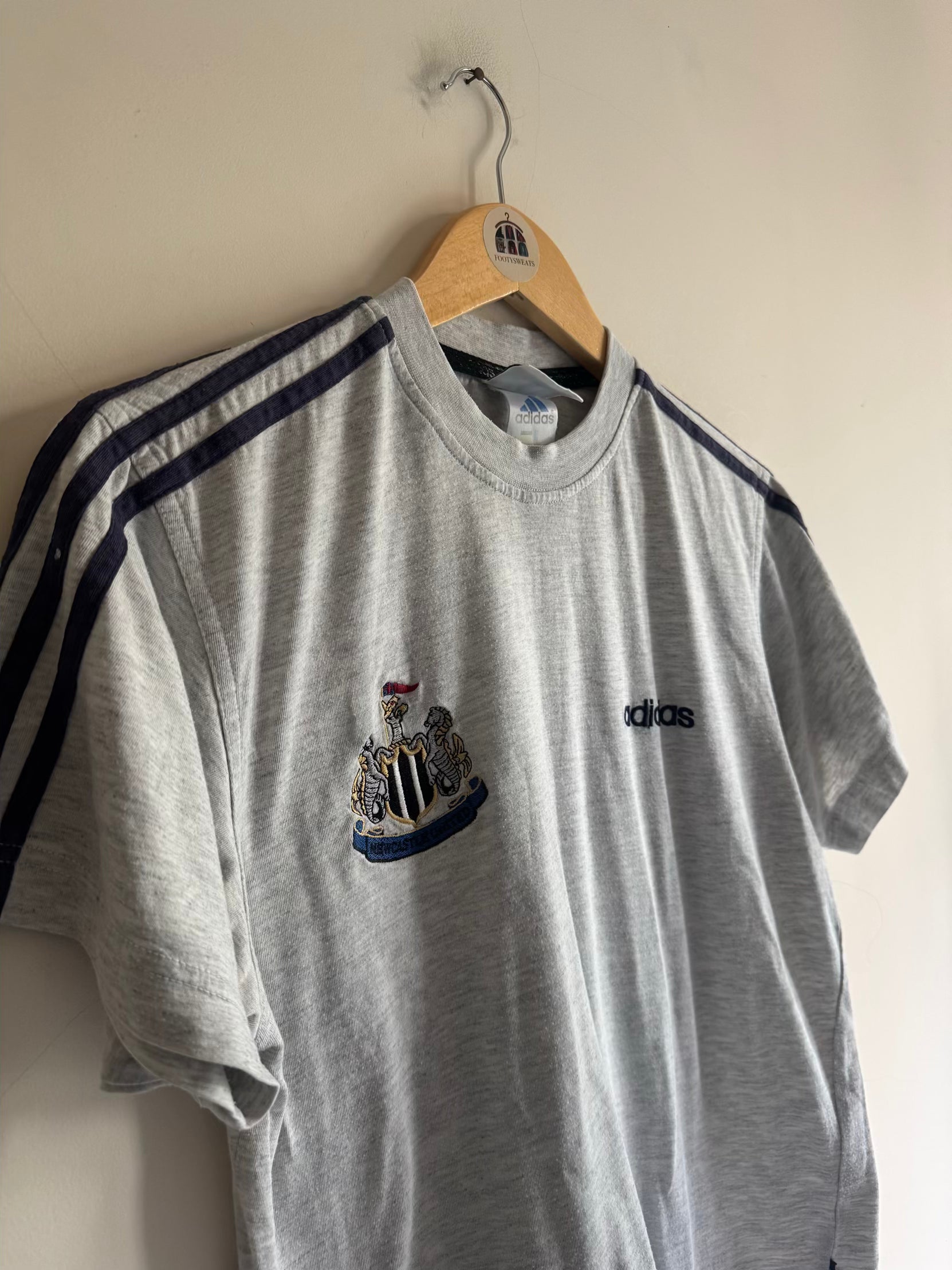 Newcastle United 🏴󠁧󠁢󠁥󠁮󠁧󠁿 1995-96 Adidas Training Tee