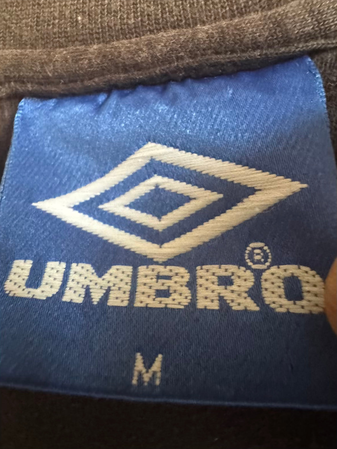 Manchester United 🏴󠁧󠁢󠁥󠁮󠁧󠁿 1998-99 Umbro Training Tee