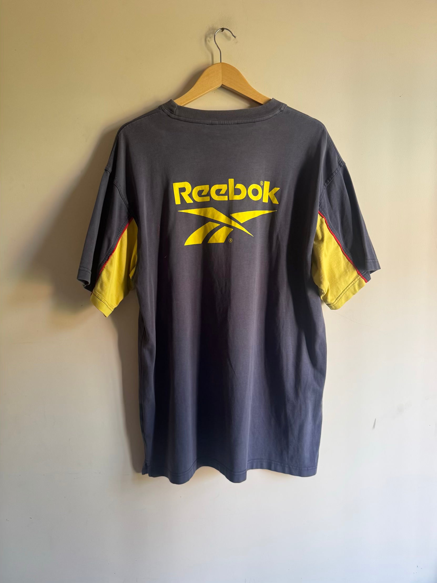 Liverpool 🏴󠁧󠁢󠁥󠁮󠁧󠁿 1997-98 Reebok Training Tee