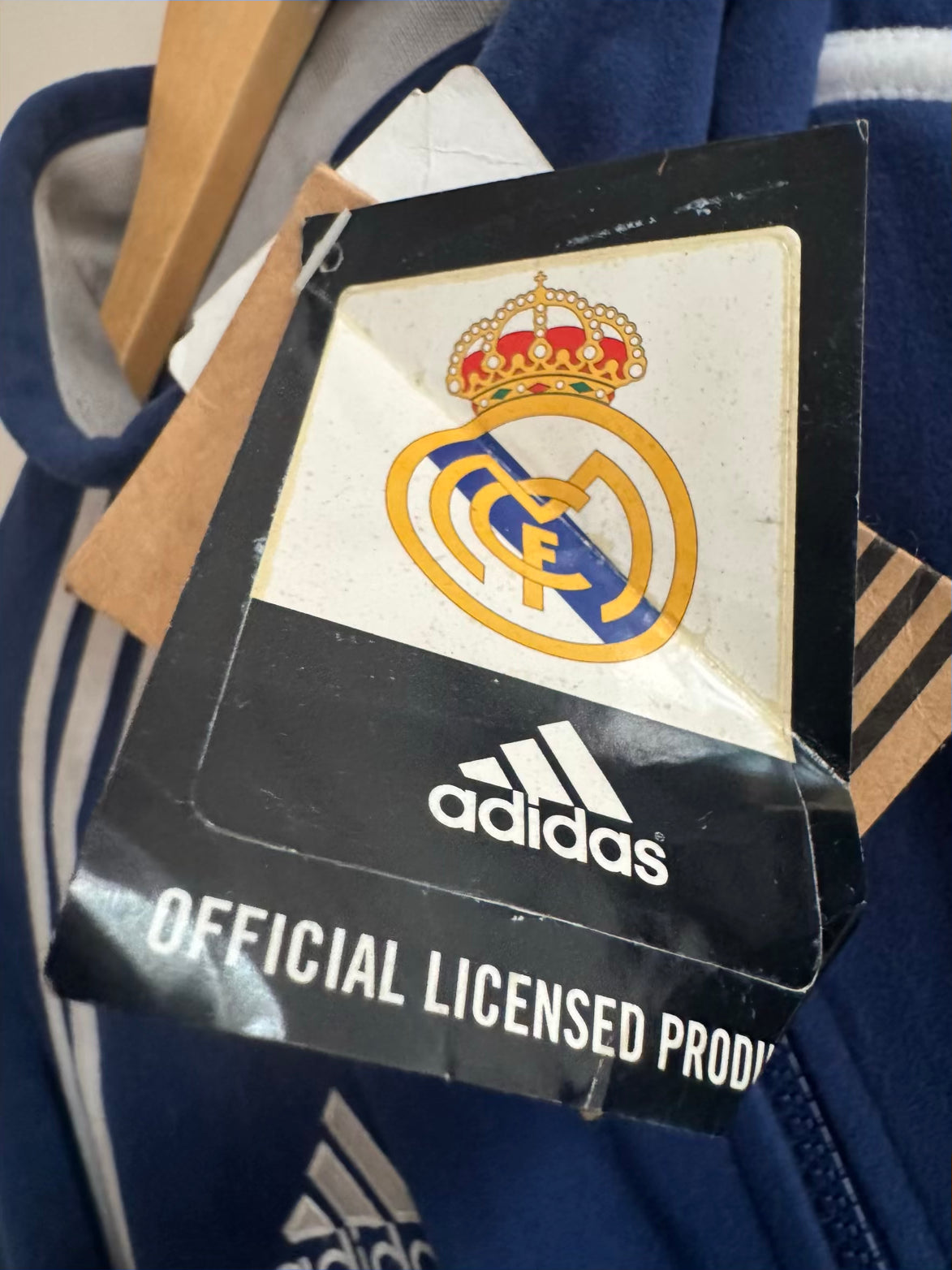 Real Madrid 🏴󠁧󠁢󠁥󠁮󠁧󠁿 2000-01 Adidas Tracksuit