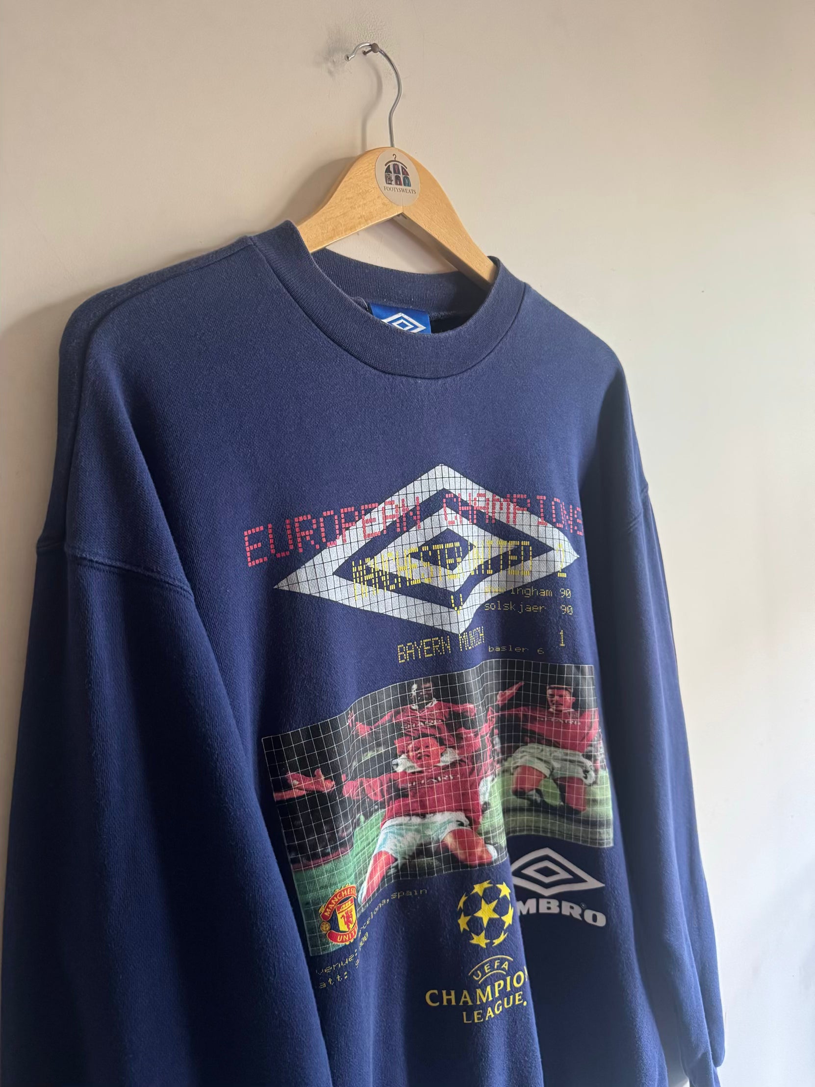 Manchester United 🏴󠁧󠁢󠁥󠁮󠁧󠁿 1998-99 Umbro Champions League Final Sweatshirt