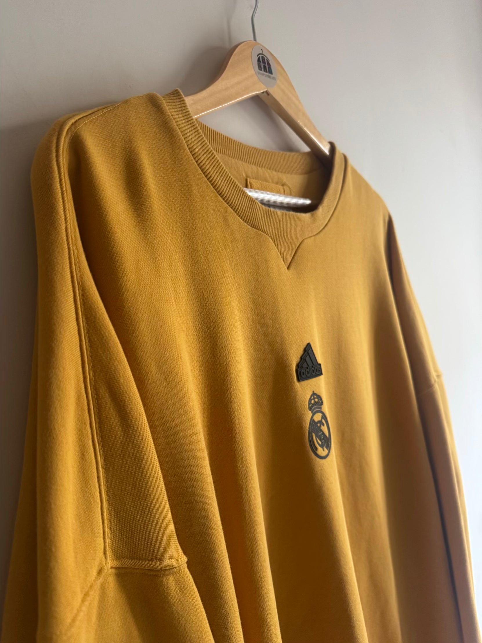 Real Madrid 🇪🇸 2023-24 Adidas Lifestyler Sweatshirt