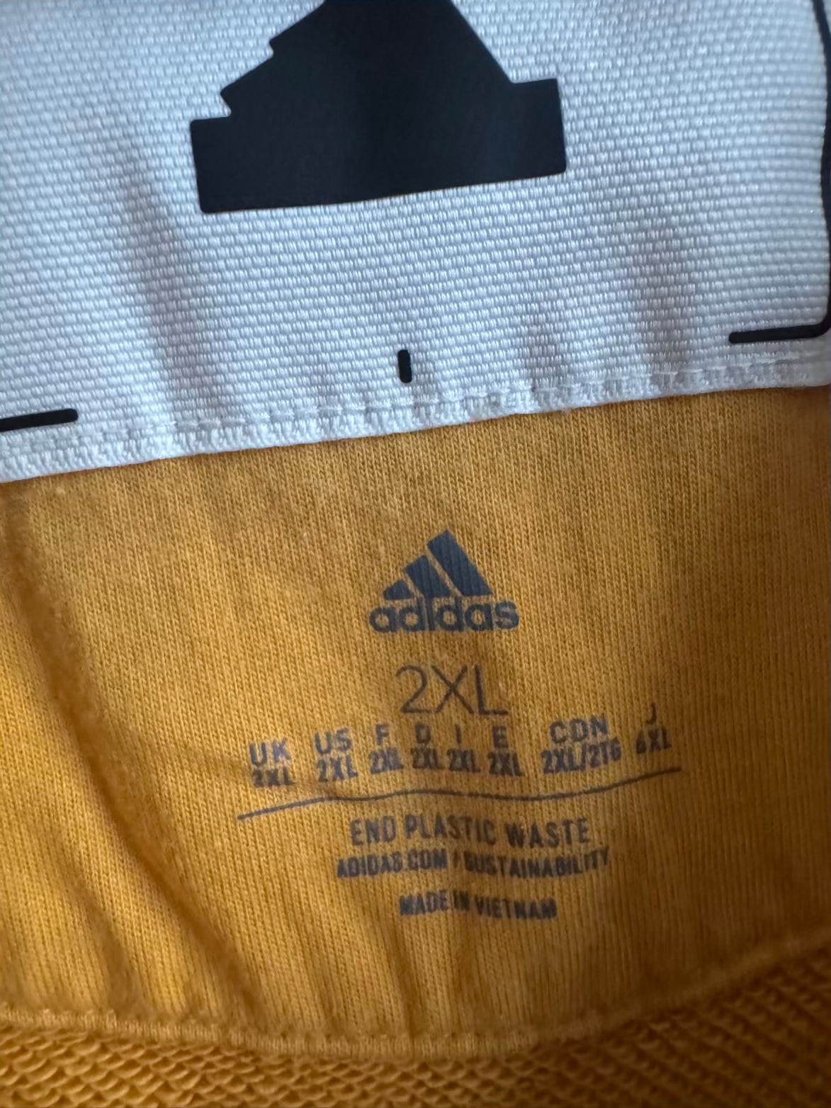 Real Madrid 🇪🇸 2023-24 Adidas Lifestyler Sweatshirt